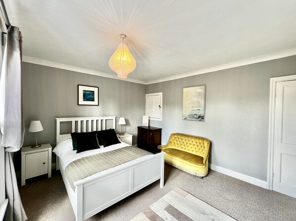4 chambres, fer et planche à repasser, Wi-Fi gratuit, draps fournis