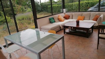 Smart-tv en een open haard