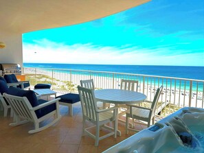 Outdoor dining - Oceanfront Gem with Hot Tub & Ocean View|Sleeps 12 (Orange Beach)