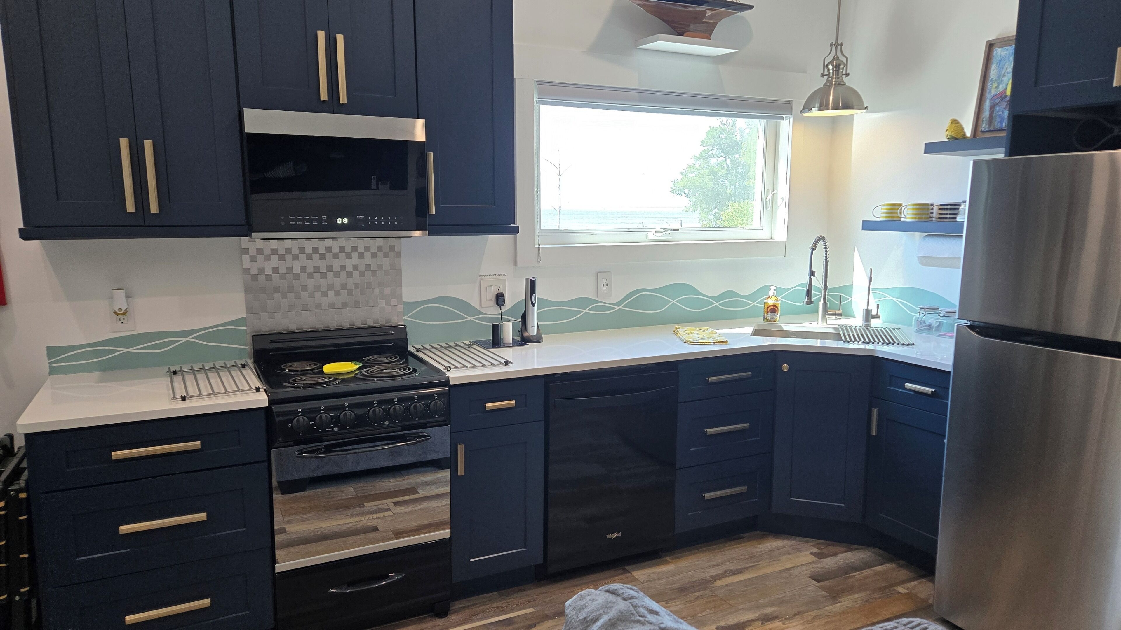 冰箱、微波炉、烤箱、炉灶