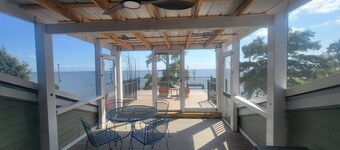 Edgewater "The Landing" Coastal 3 bedroom Duplex. Private beach, Relax and enjoy