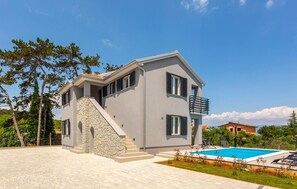 Exterior - Beautiful apartment in Vrbnik with WiFi (Vrbnik)