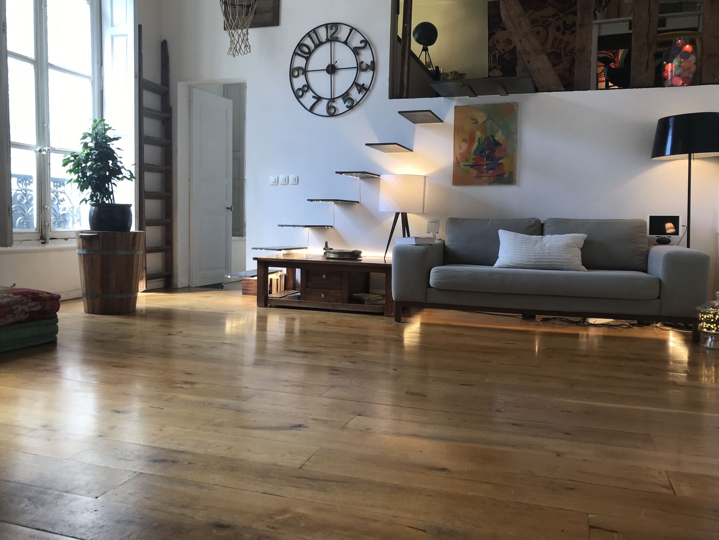 Smart TV, video games, books