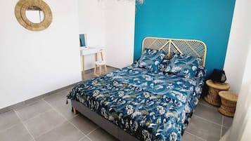 Iron/ironing board, travel crib, free WiFi, wheelchair access