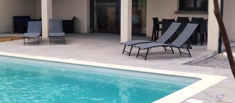 New House with private Swimming pool & air conditionned