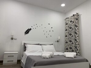 1 bedroom, desk, iron/ironing board, free WiFi