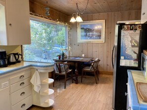 Fridge, microwave, oven, stovetop - Cozy & Relaxing - Family Friendly - Cheerful 2-bed 2-bath home  (Pacific Grove)