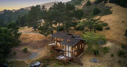 Unique private access studio with outdoor spa in paradise.