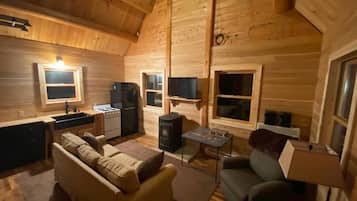 Smart TV, fireplace, computer monitors