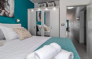 1 chambre, lit parapluie, Wi-Fi gratuit, draps fournis