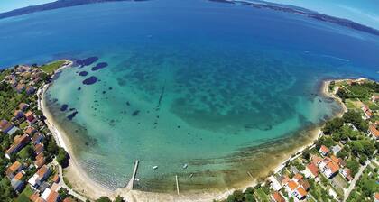 Nice apartment in Prkos with WiFi