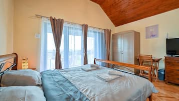 1 bedroom, in-room safe, travel cot, free WiFi
