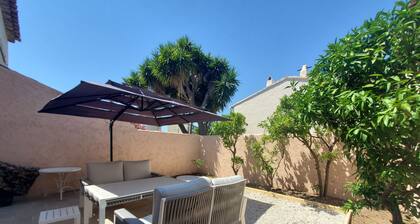 FREJUS Rare for rent house 3 bedrooms, 6 people, air-conditioned, 2 car parks, 2 kms from the beaches