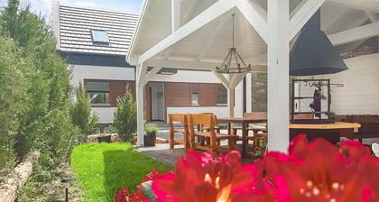 Awesome home in Nowe Warpno with sauna