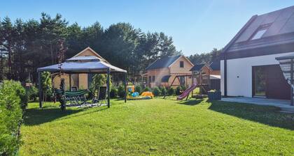 Awesome home in Nowe Warpno with WiFi