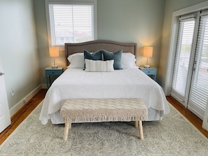 Room - Heart of the Marina District, Walking distance to EVERYTHING , Water+Marina View (Port St. Joe)