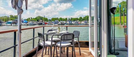 Buiten dineren