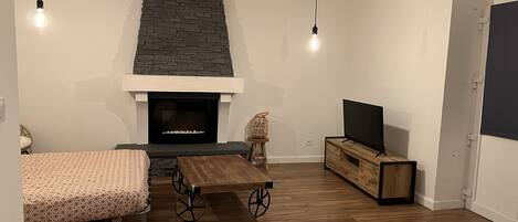 1 bedroom, soundproofing, WiFi