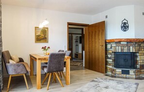 Dining - Awesome apartment in Dillenburg (Dillenburg)