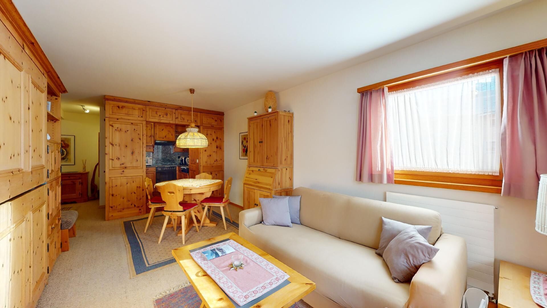 TV, DVD player, aparelho de som