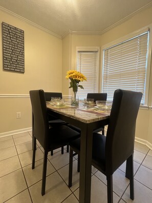 Dining - The “RELAXING SUITE.” Safe, Quiet, 2 Queen Beds, Full Private Bathrooms Per Room (Marietta)