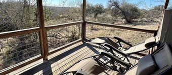 Private, quiet, rustic cabin. Minutes from Old Tunnel State Park