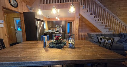 Waterfront Family Cottage!