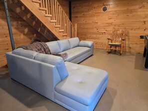 Smart TV, chimenea, videojuegos