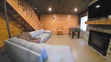 Smart-TV, Kamin, Videospiele