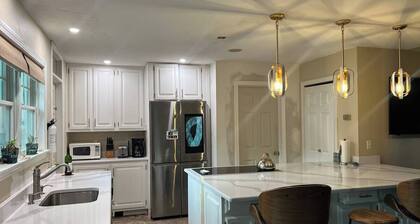 Stylish & Newly Renovated Home – Prime Location!