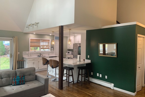 Smart TV, computer monitors