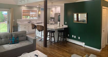 Stylish & Newly Renovated Home – Prime Location!