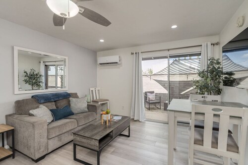 Beautiful Country Club Retreat!