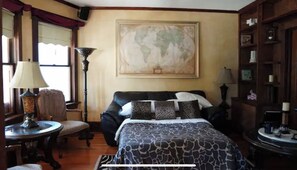4 bedrooms, iron/ironing board, travel crib, free WiFi