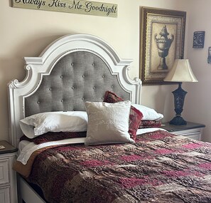 4 bedrooms, iron/ironing board, travel cot, free WiFi