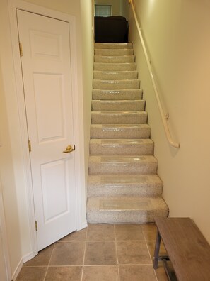 Interior - One Bedroom One Den Townhome (Bothell)