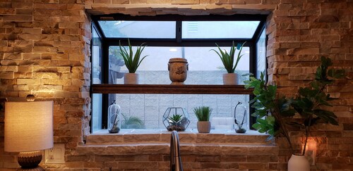 Colorful 2-bdr, 2-bth unique serenity.