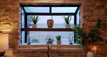 Colorful 2-bdr, 2-bth unique serenity.