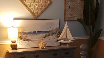 2 sovrum, strykjÀrn/strykbrÀda, wi-fi och sÀngklÀder