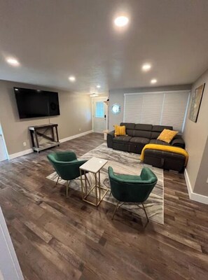 Smart TV, videojuegos, tenis de mesa y impresora 