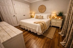 4 bedrooms, desk, iron/ironing board, travel crib