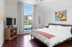 4 camere, una scrivania, ferro/asse da stiro, Wi-Fi