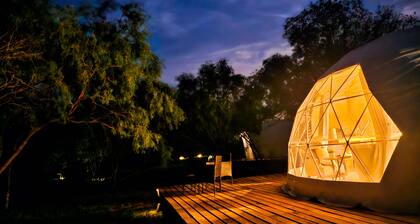 🤠Quiet Country Stay 🌌,Trails,Pond,Firepit, Hiking, Air Condionted rooms!