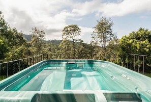 Innenpool, Außenpool