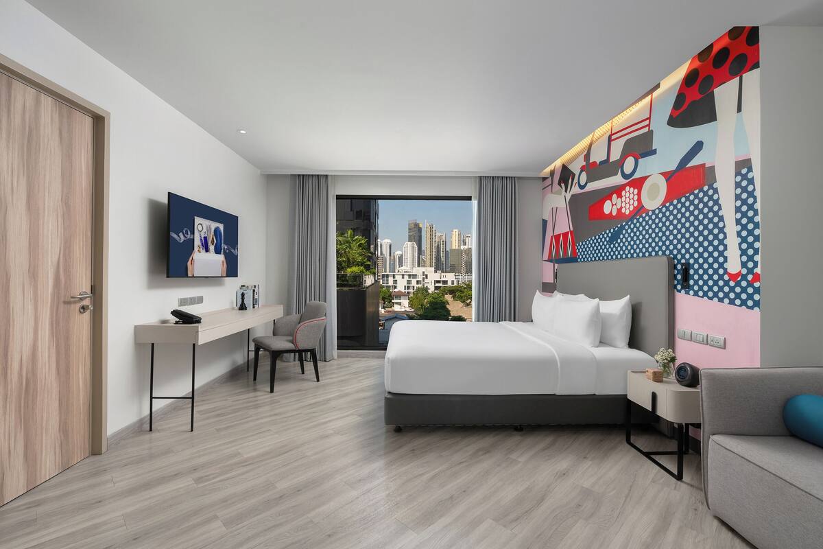 Executive Studio | City view
