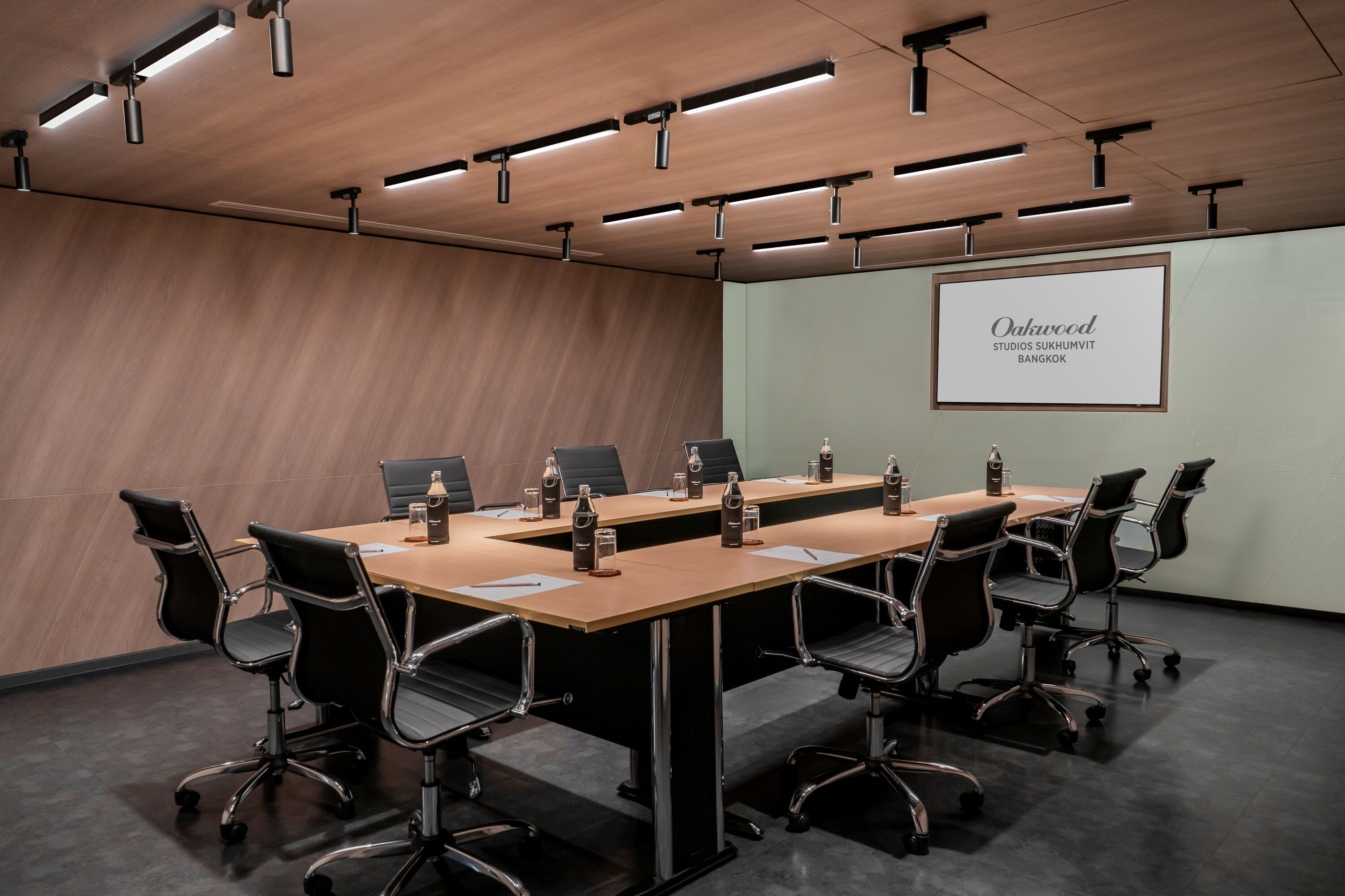 Photo - Oakwood Studios Sukhumvit Bangkok