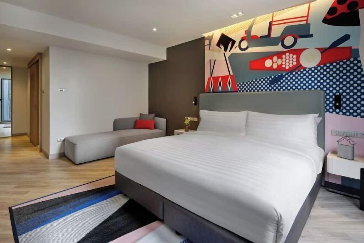 1 bedroom, minibar, in-room safe, desk