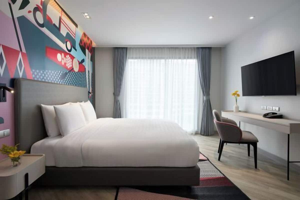 1 bedroom, minibar, in-room safe, desk