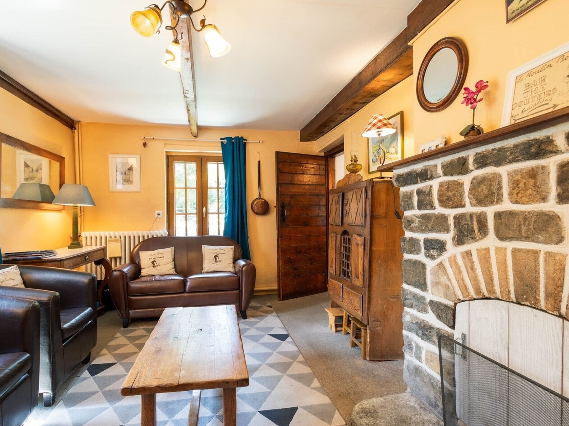 TV, fireplace, DVD player