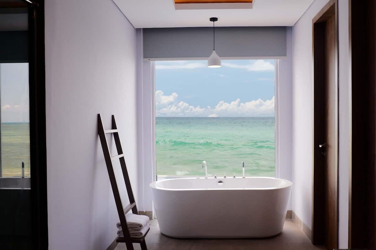 Baignoire relaxante profonde